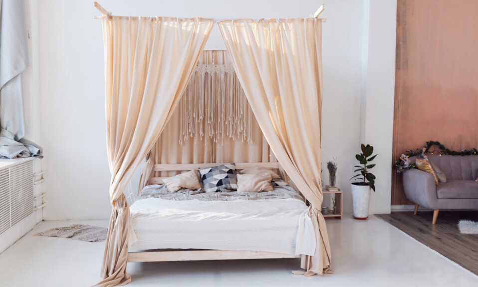 canopy bed design