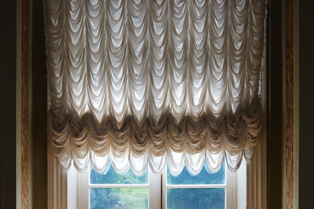 Window Treatment Ideas 2019 The Definitive Design Guide Decor Aid,Beautiful Small Cottage Designs