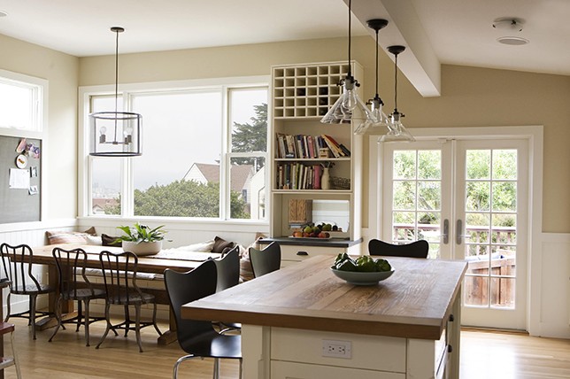 storage kitchen Banquette