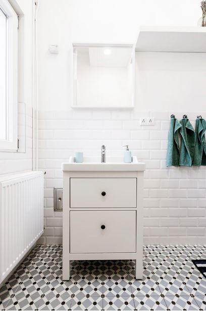 all white bathroom design