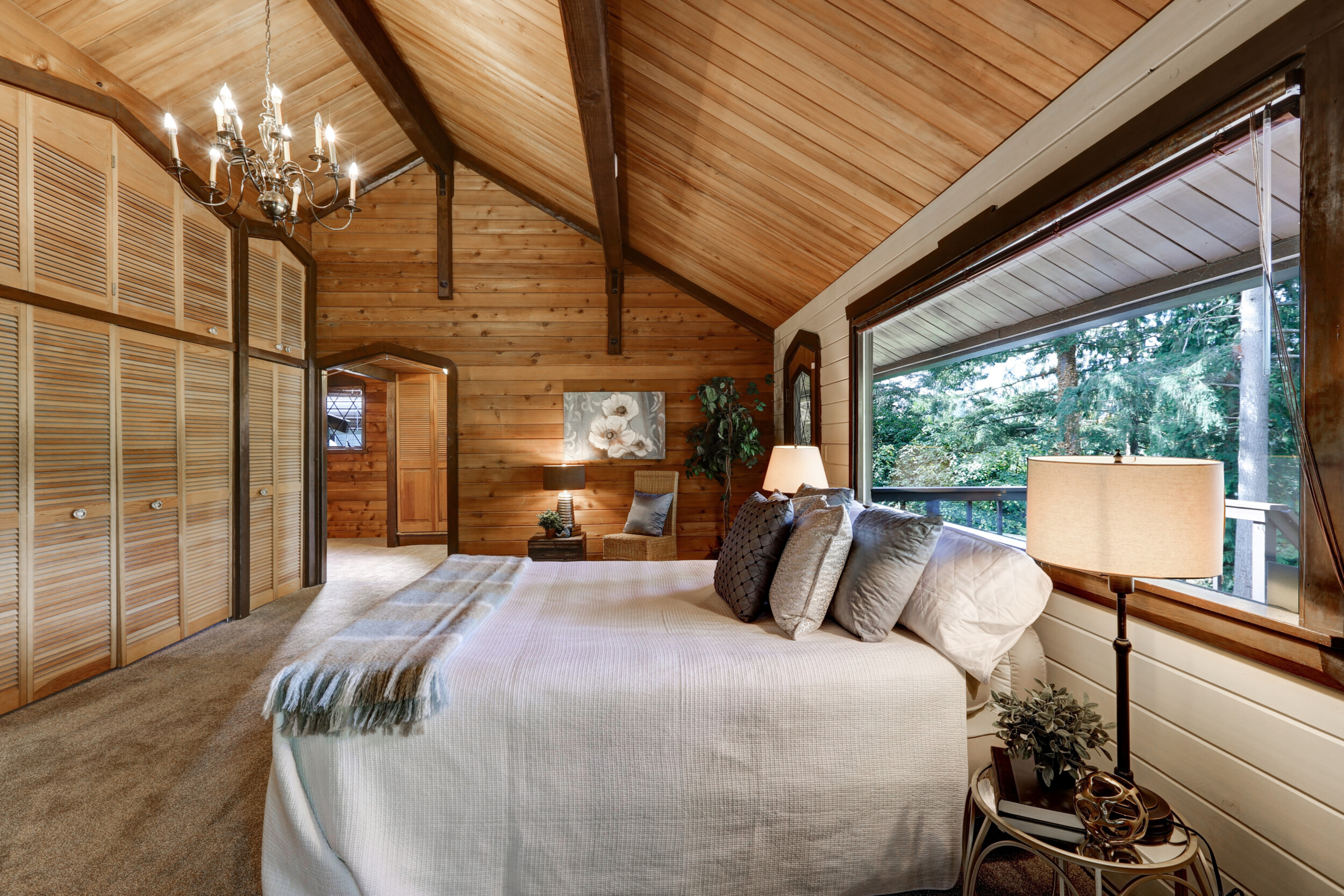 bedroom vaulted ceiling wooden panels