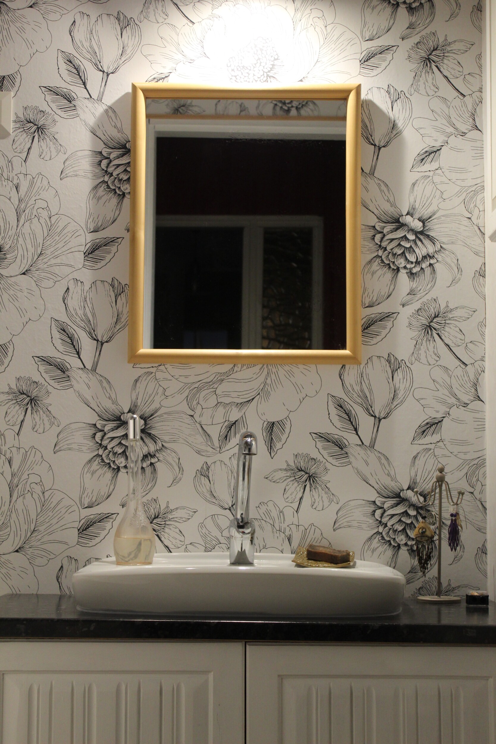 black and white floral bathroom wallpaper