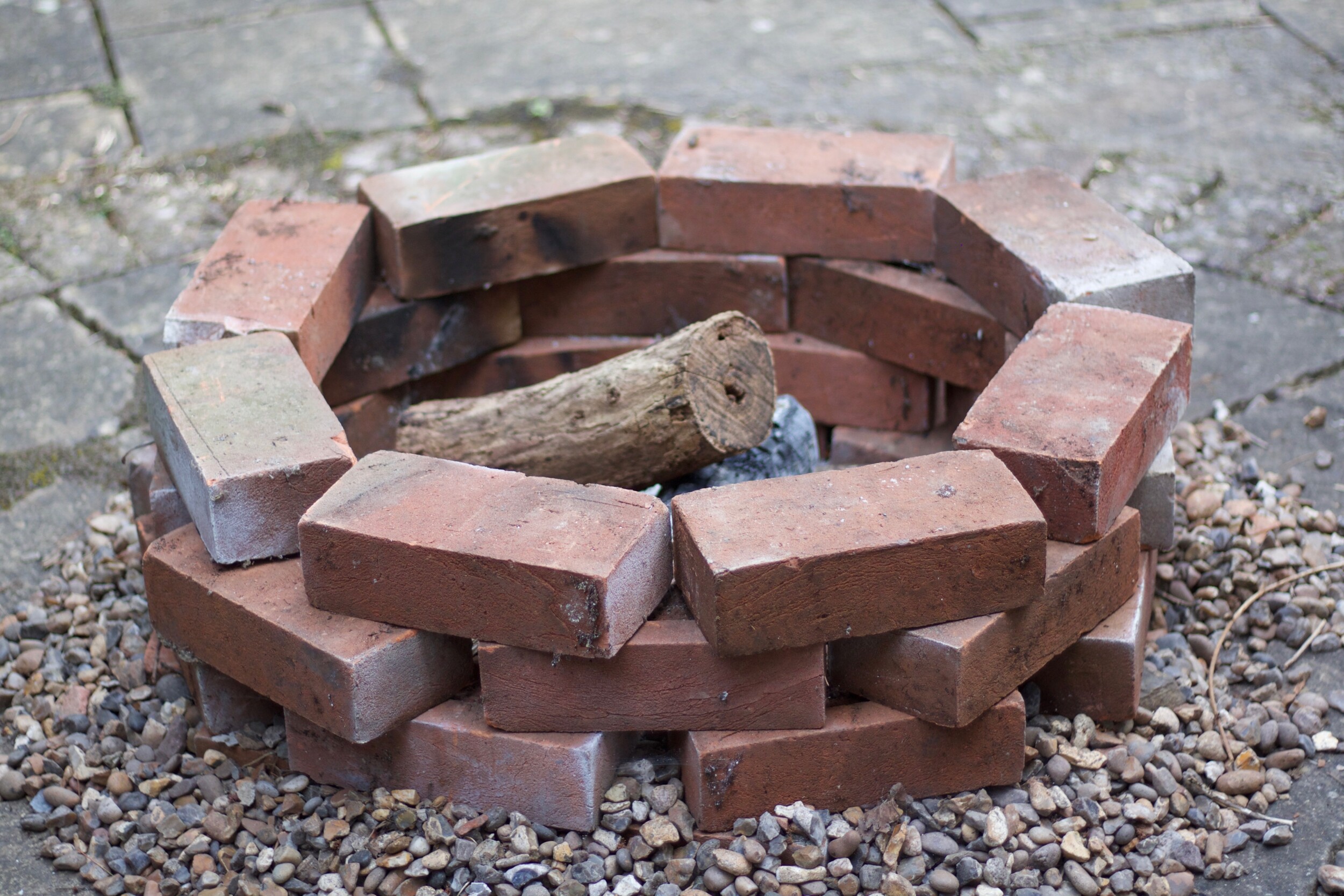 diy brick fire pit 