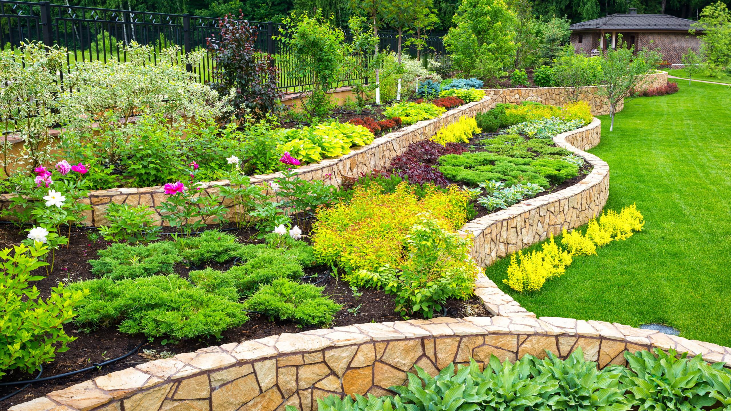 20 Brilliant Landscaping Ideas For A Low Maintenance Yard In 20 ...