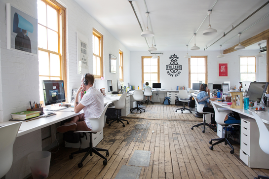 How To Design A Cool Startup Office - Décor Aid