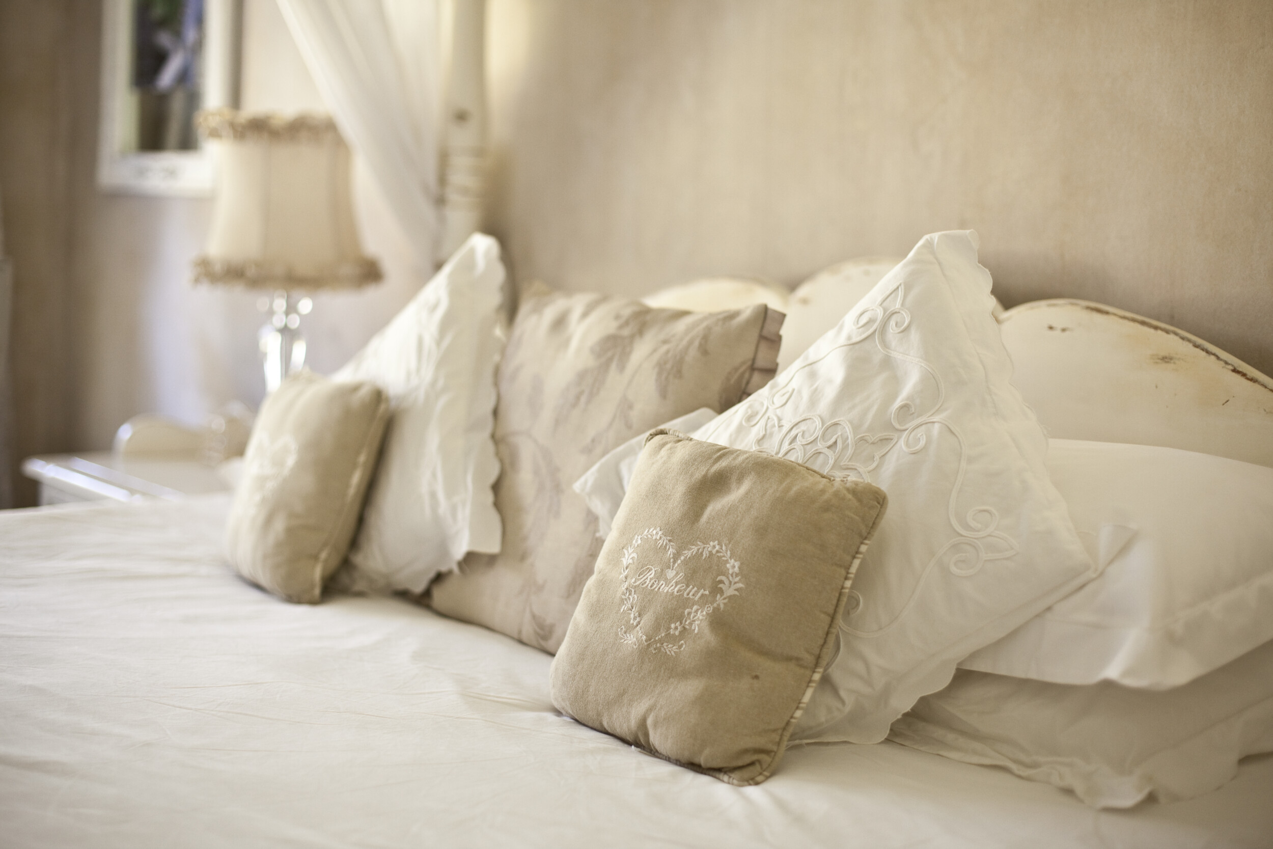 french country side bedroom