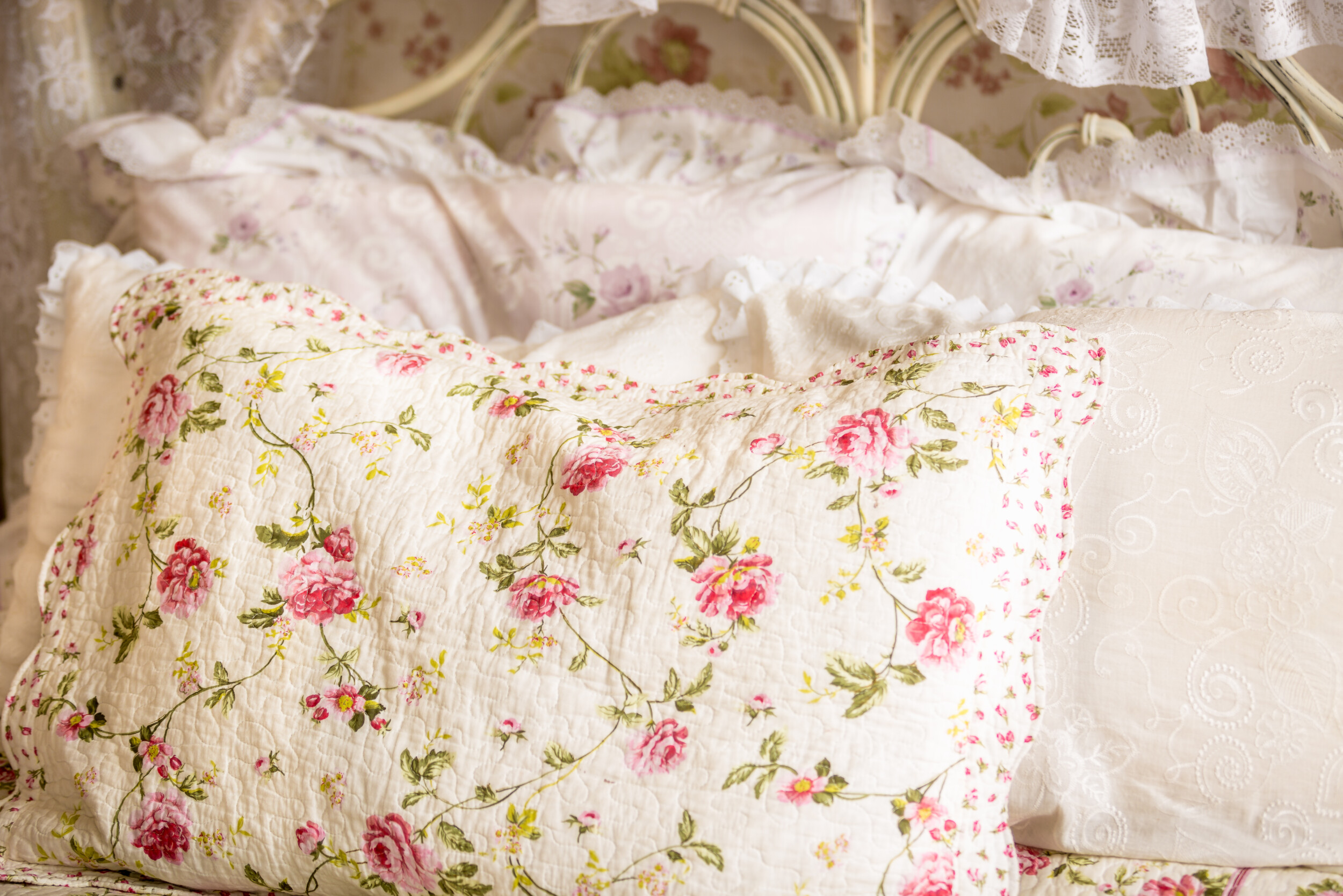 poduszka w angielskim stylu w róże