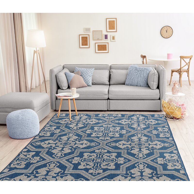 Tips for Using an Area Rug on Carpet